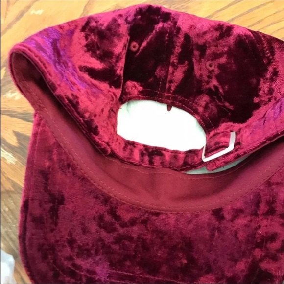 VS PINK VELVET CAMPUS BACKPACK BASEBALL CAP RUBY main image 6